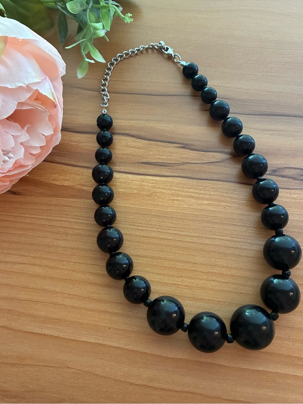 Retro Black Beaded Statement Necklace - Classic Women’s Jewelry